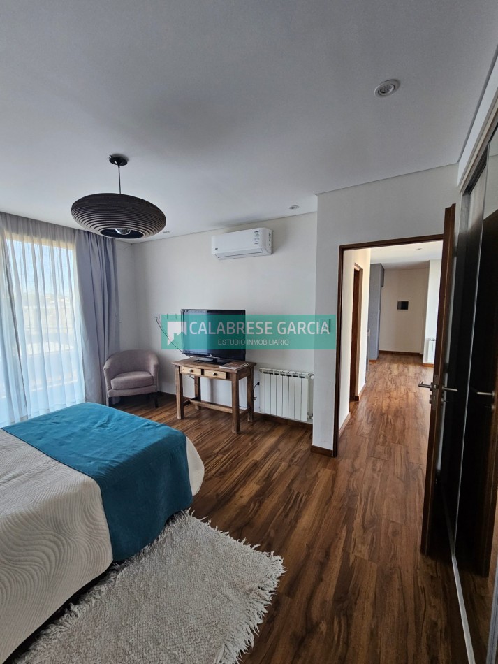 SE VENDE CASA ZONA ACCESO NORTE