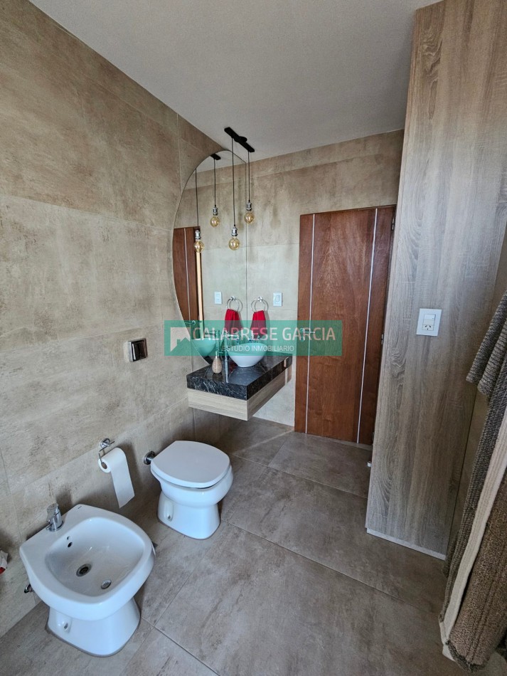 SE VENDE CASA ZONA ACCESO NORTE