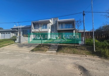 SE VENDE CASA ZONA ACCESO NORTE