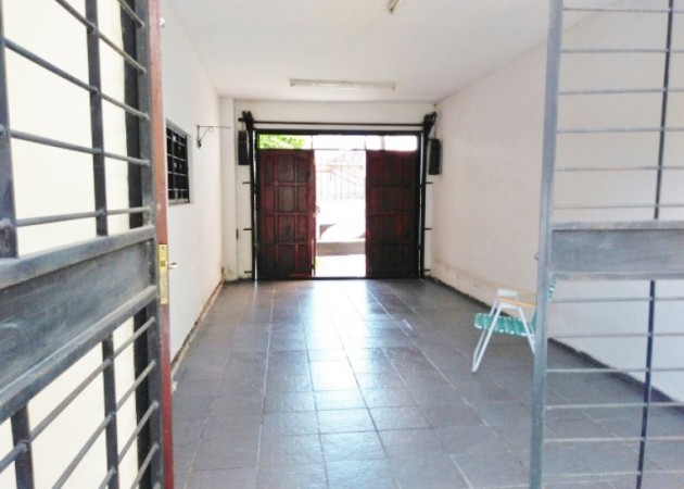 RETSADA CASA EN VENTA ZONA BLAS PARERA Y DON BOSCO