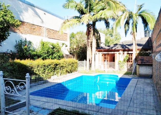 RETSADA CASA EN VENTA ZONA BLAS PARERA Y DON BOSCO