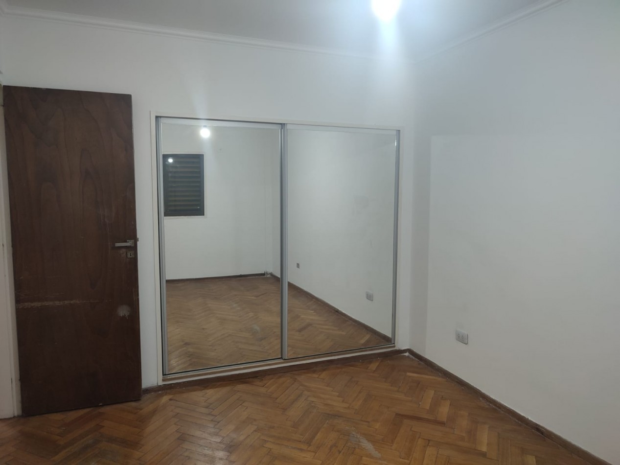 VENDO DEPARTAMENTO 3 DORM. CON COCHERA FRENTA A LA UCA