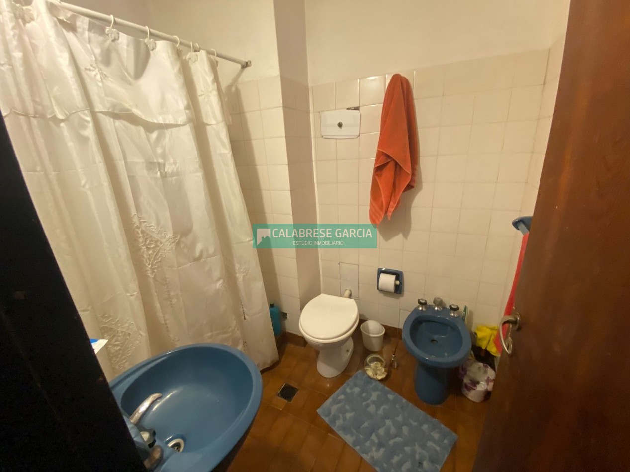 Se vende departamento de dos dormitorios zona centro