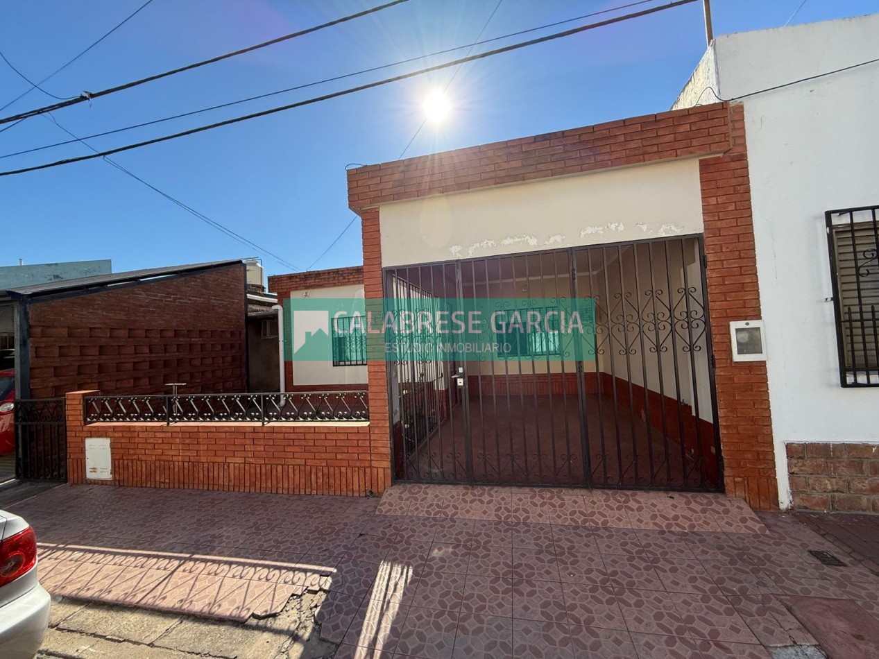 se vende casa de dos dormitorios zona Ex Hipodromo