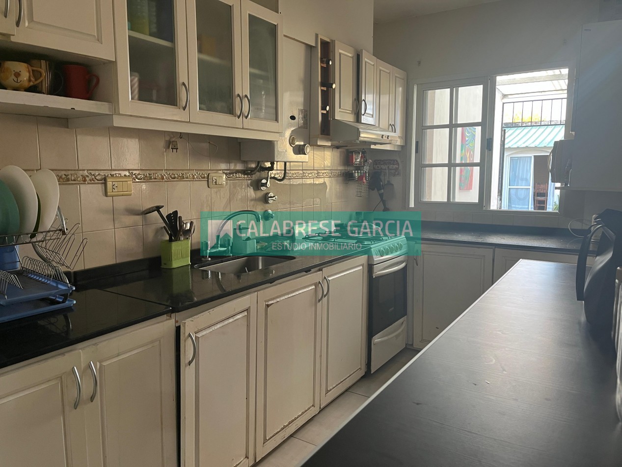 VENDO CASA ZONA B° MERCANTIL