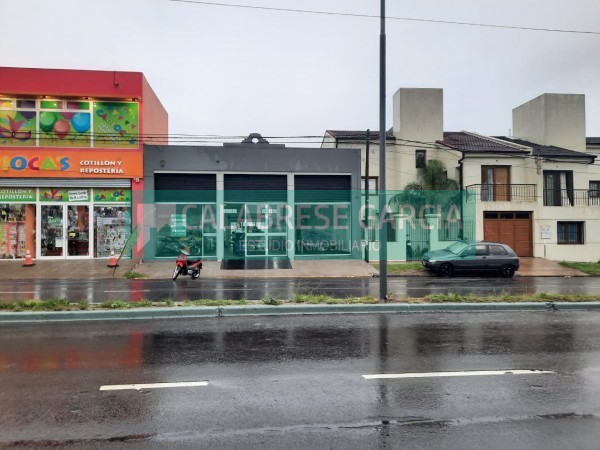 VENDO LOCAL COMERCIAL ZONA RAMIREZ SUR