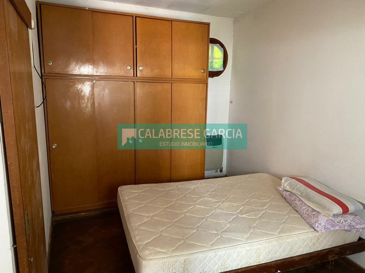 RETASADO ! IMPERDIBLE OPORTUNIDAD VENDO CASA A METROS DE LA PLAZA DE MAYO Y PEATONAL APTA CREDITO