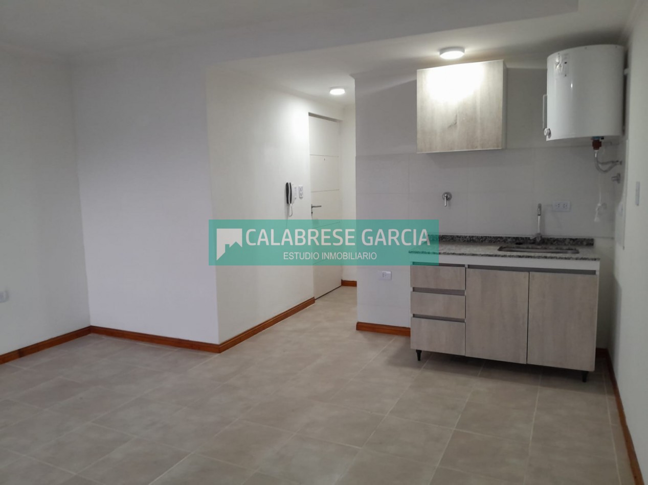 En venta monoambiente , dentro de bulevares , edificio con ascensor !