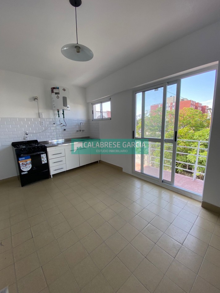 Se vende departamento en calle Bavio y Courreges