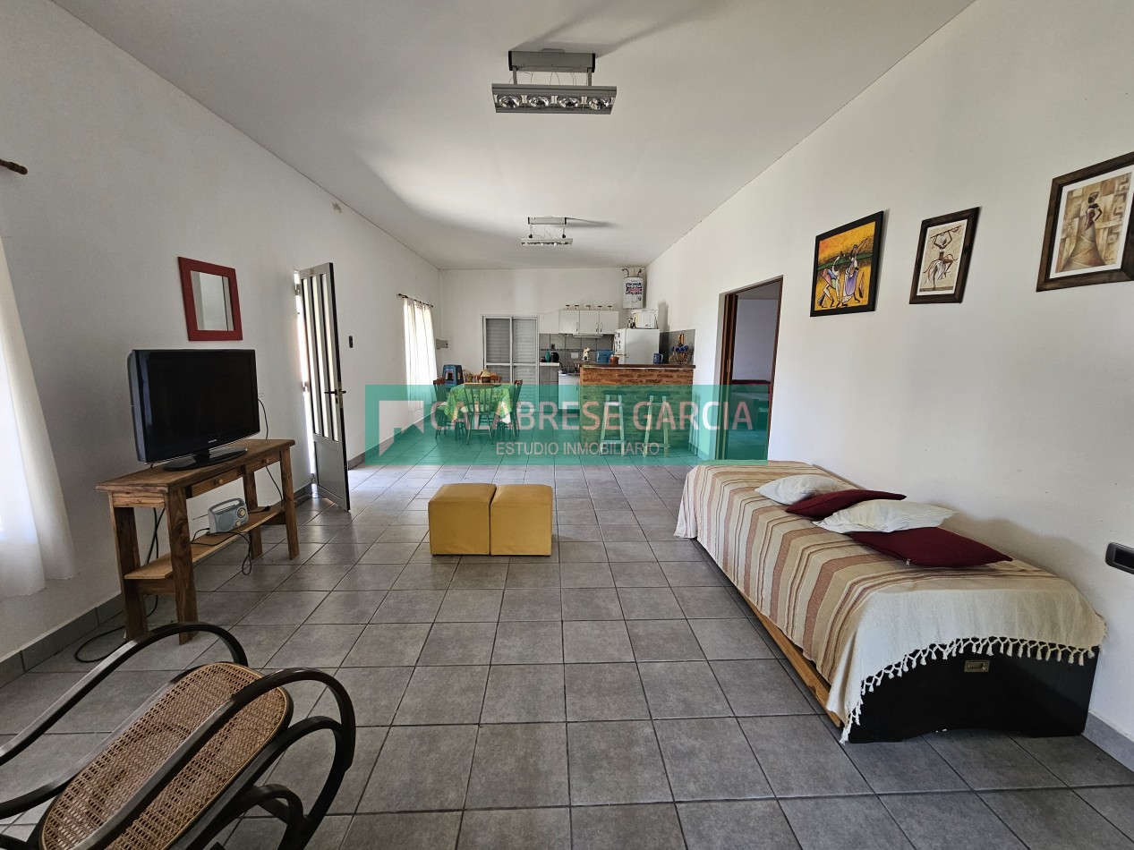 En venta casa quinta, impecable , barrio  el Molino . Sauce Motrull !  