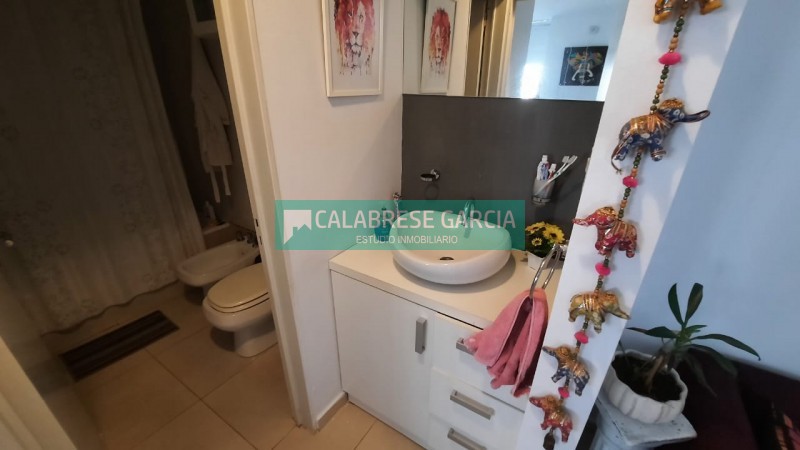 En venta departamento planta baja con patio y cochera