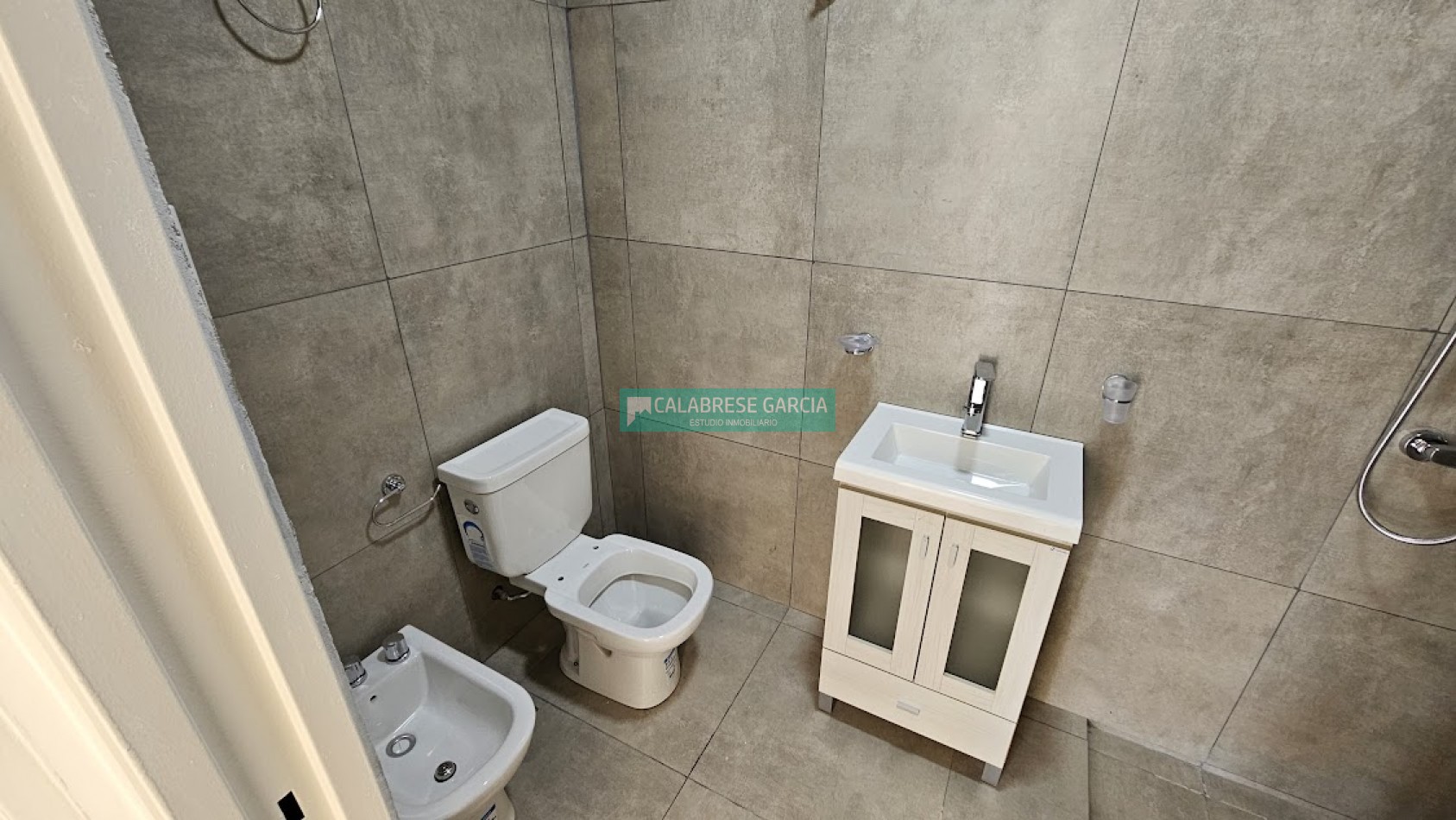 SE VENDE CASA A ESTRENAR ZONA ARTIGAS Y O´HGGINS