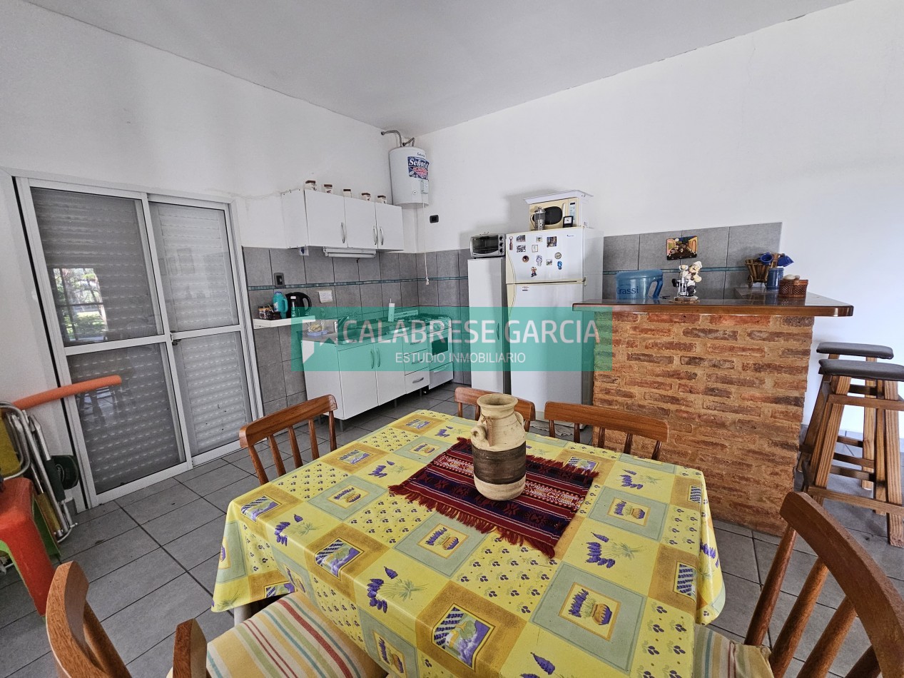 En venta casa quinta, impecable , barrio  el Molino . Sauce Motrull !  