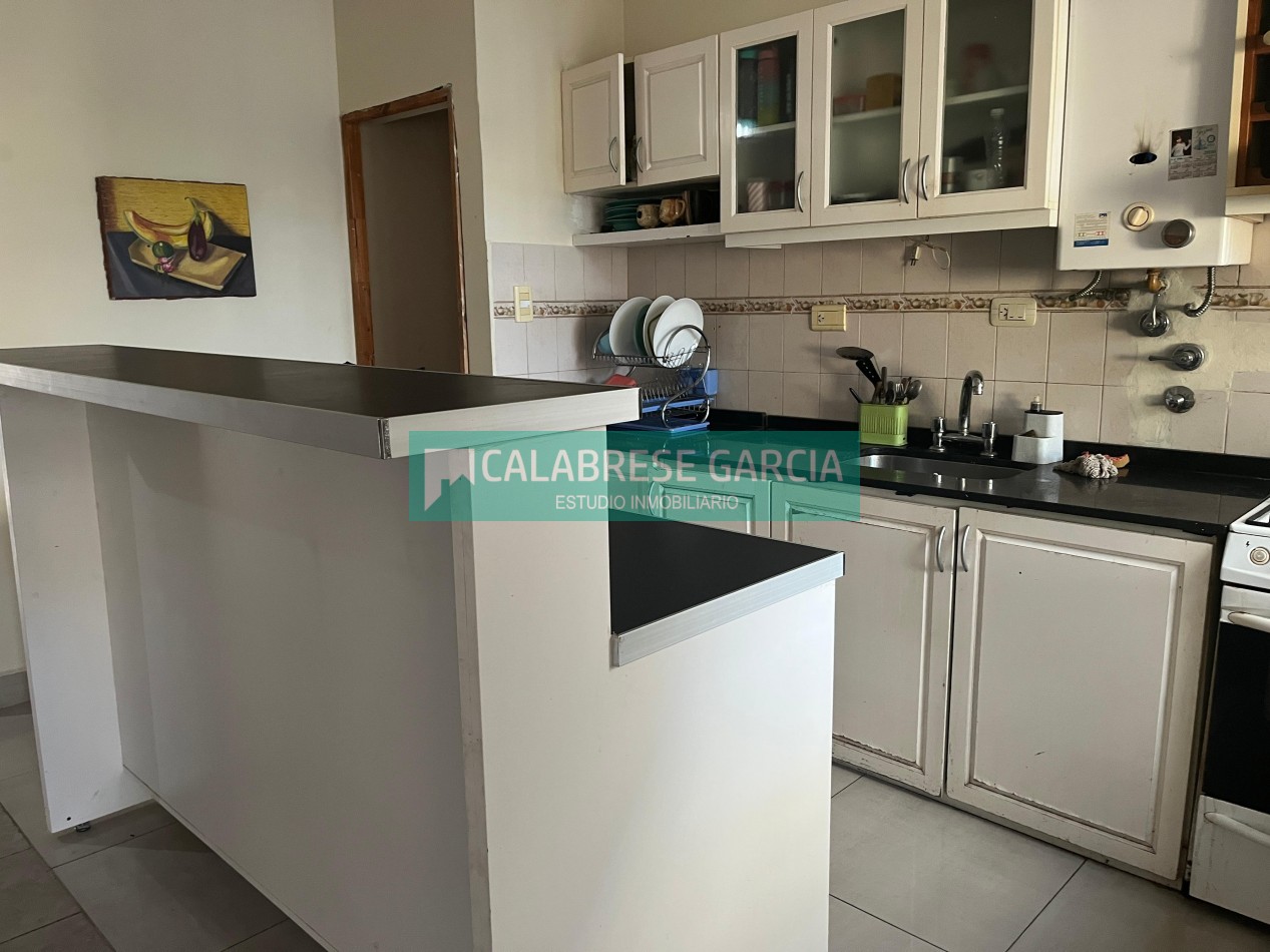 VENDO CASA ZONA B° MERCANTIL