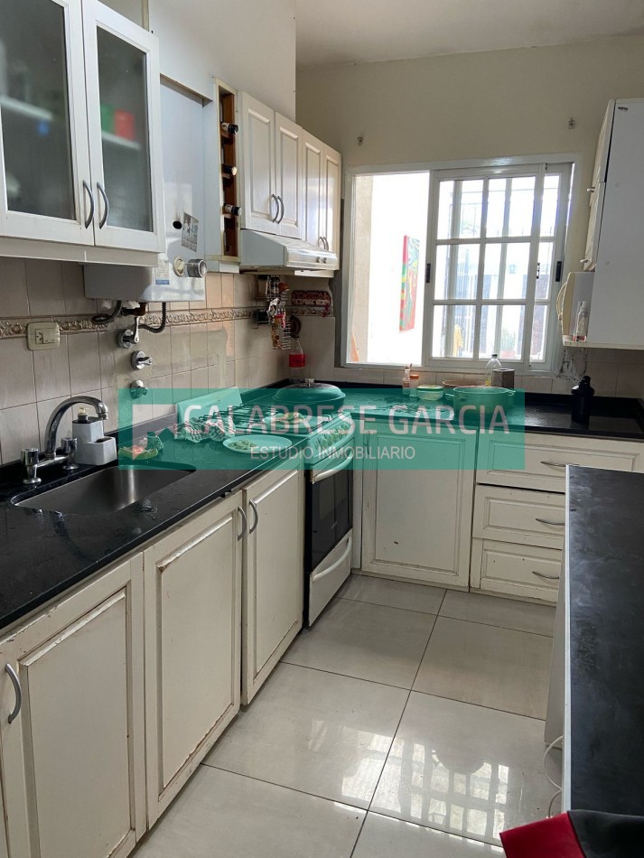 VENDO CASA ZONA B° MERCANTIL
