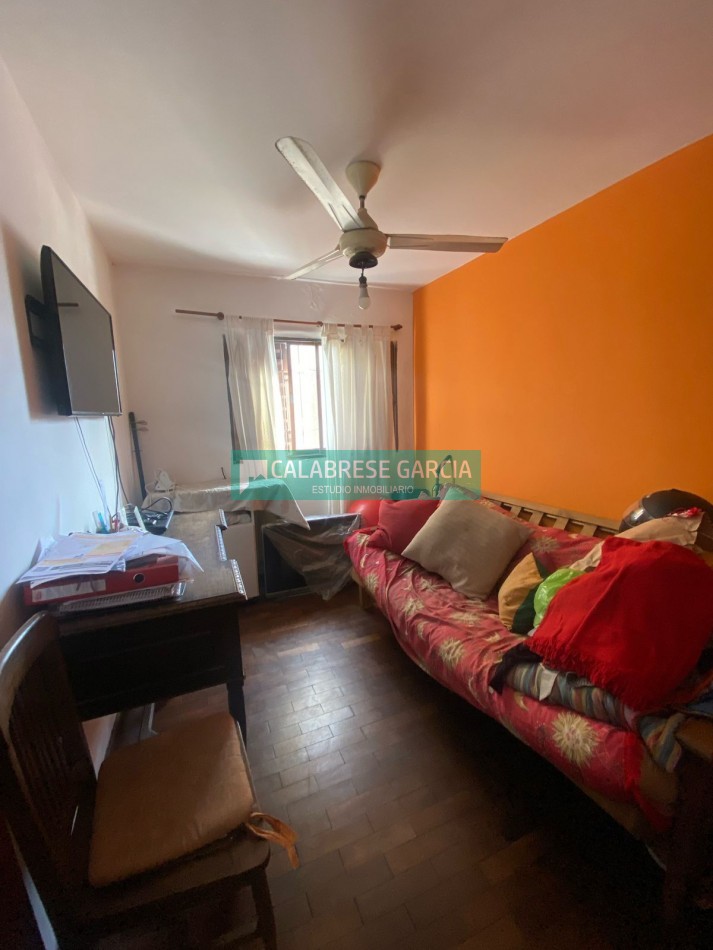 Se vende departamento de dos dormitorios zona centro