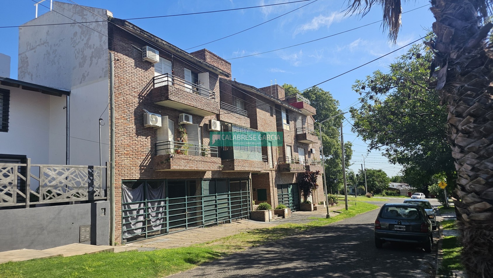 SE VENDE DEPARTAMENTO CON COCHERA ZONA THOMPSON