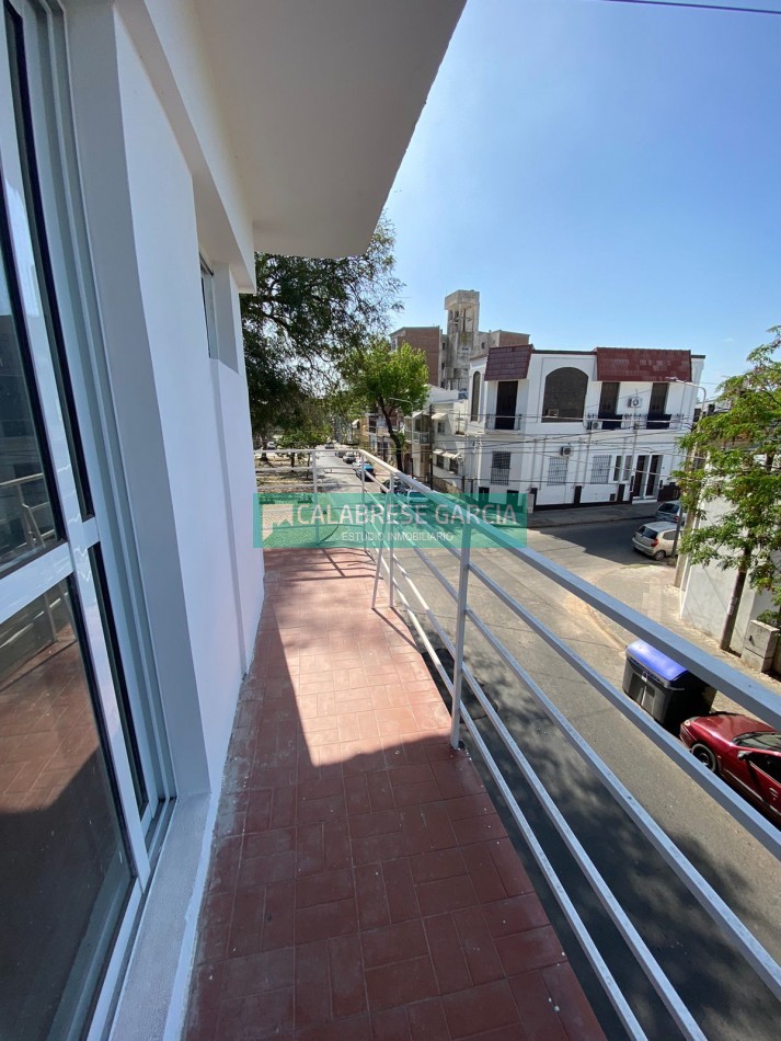Se vende departamento en calle Bavio y Courreges