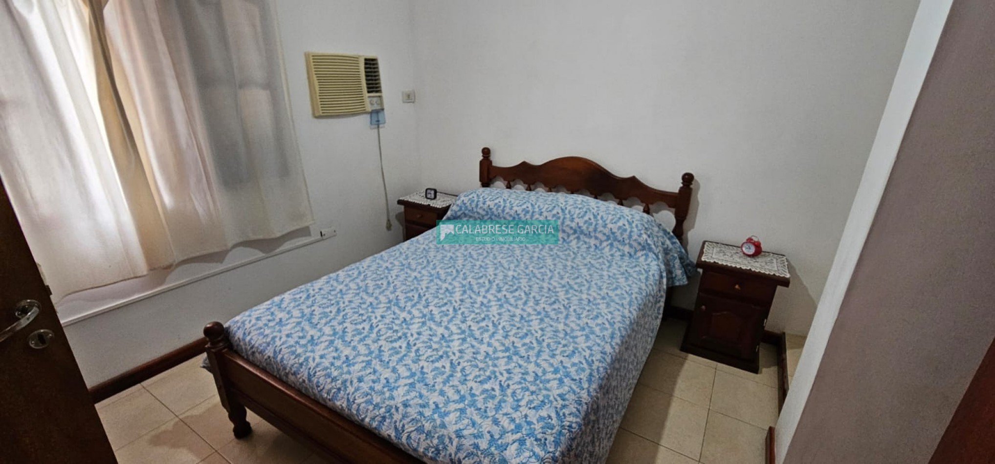 SE VENDE CASA DE TRES DORMITORIOS EN UNA PLANTA ZONA SANTA TERESITA