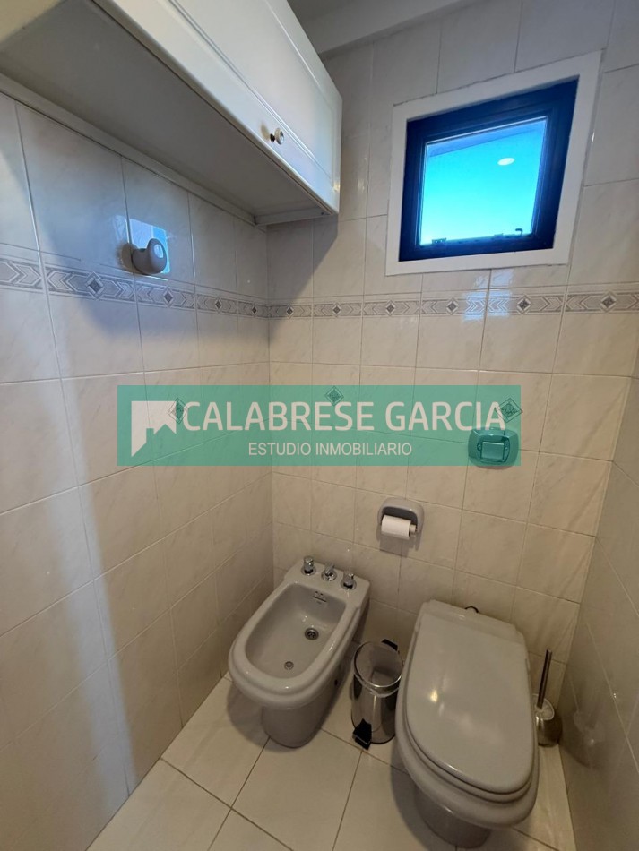 En alquiler departamento de un dormitorio amoblado con cochera !