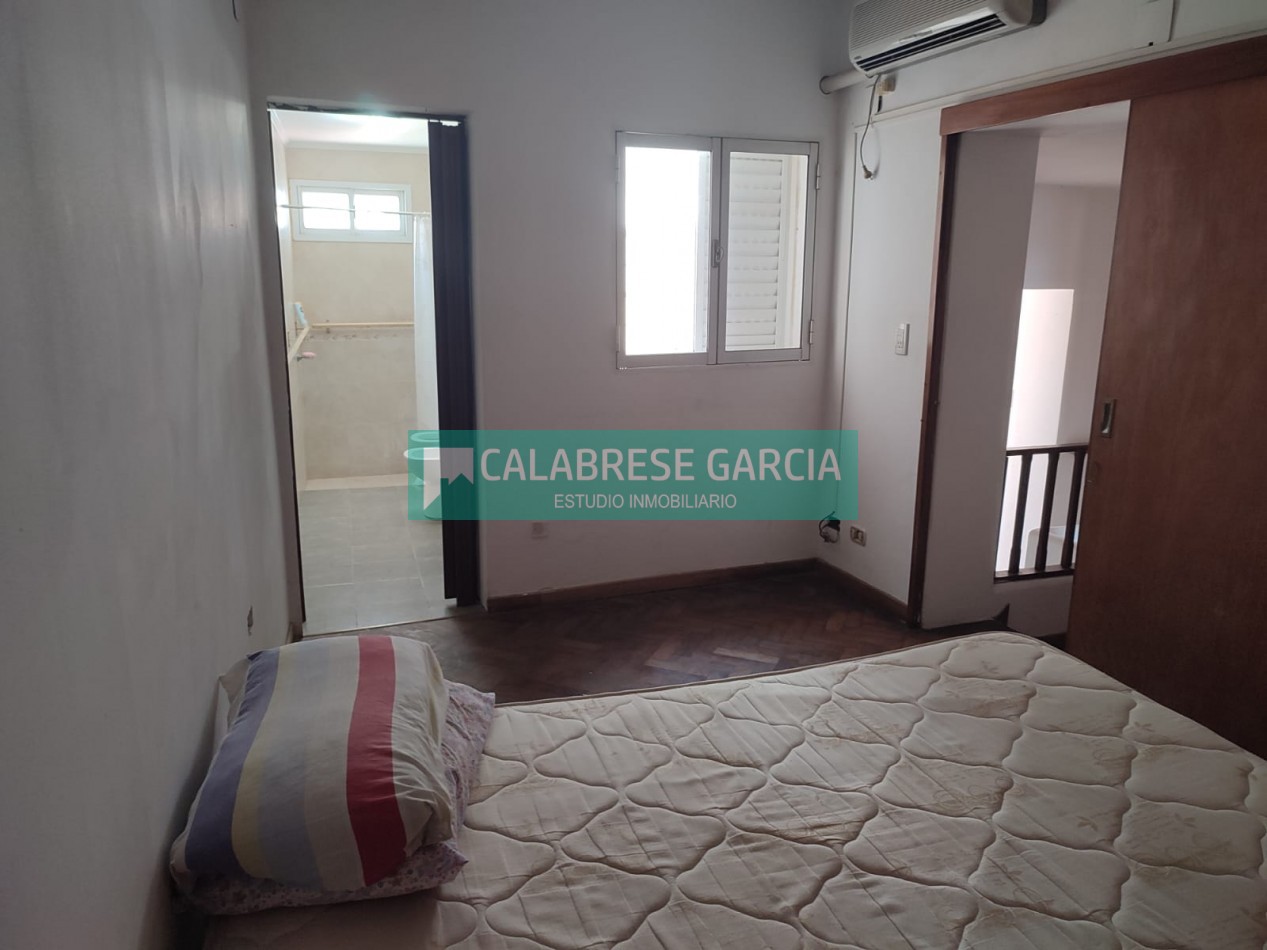 RETASADO ! IMPERDIBLE OPORTUNIDAD VENDO CASA A METROS DE LA PLAZA DE MAYO Y PEATONAL APTA CREDITO