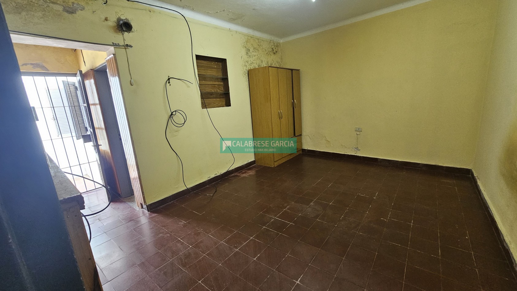 SE VENDE CASA A REFACCIONAR ZONA MEJICO Y PATAGONIA
