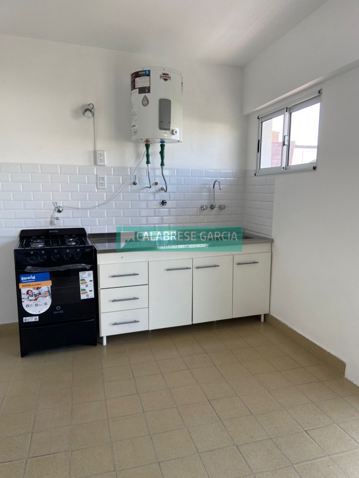 Se vende departamento en calle Bavio y Courreges